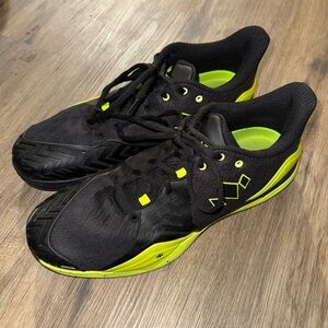 Diadem Court Burst pickleball and tennis shoes in black and neon green size - 14